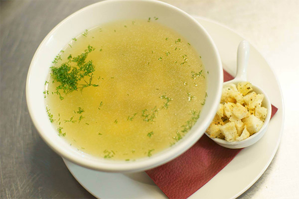チキンスープは冷蔵庫でどのくらい保存できますか？