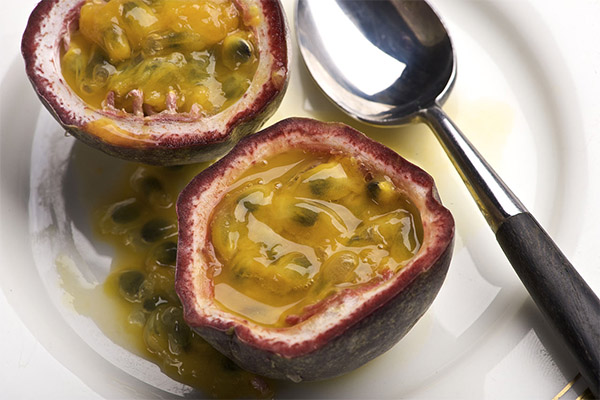 パッションフルーツの食べ方