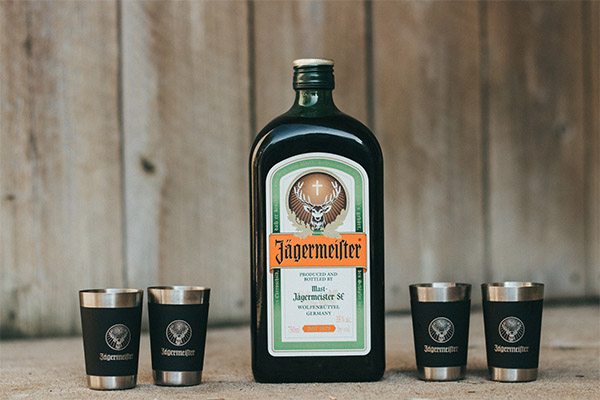 イェーガーマイスターの正しい飲み方