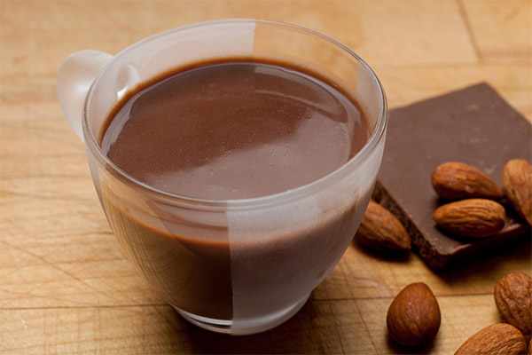 ホットチョコレートの正しい飲み方