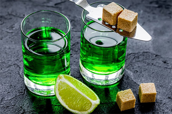 アブサンの正しい飲み方