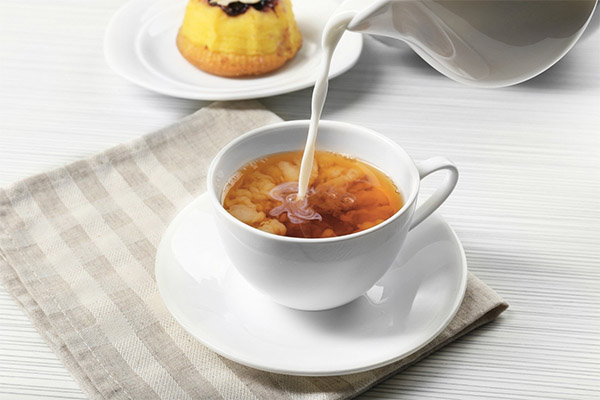 紅茶のミルク割りの飲み方