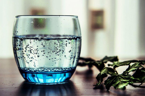 炭酸水で花に水をやってもいいのか