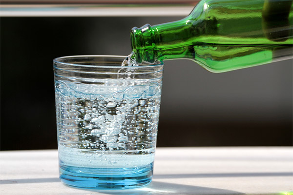 炭酸水の効用と弊害