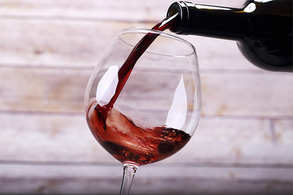 痔で飲める飲み物、飲めない飲み物とは？