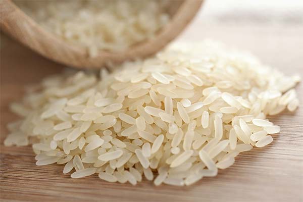 授乳期のご飯の危険性とは？