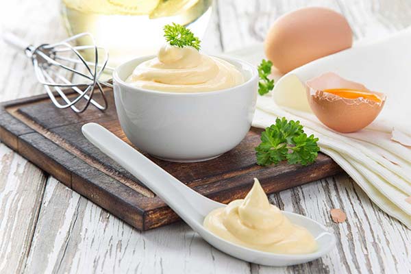 母乳育児中のお母さんの食事にマヨネーズを取り入れるには