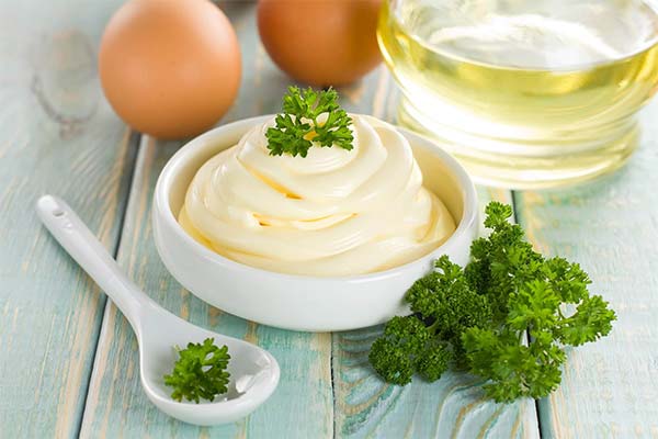 授乳中にマヨネーズを食べてもよいですか？