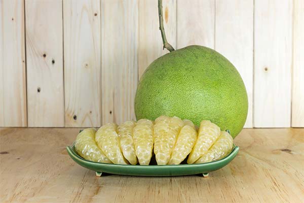 ポメロ果実の食べ方・剥き方