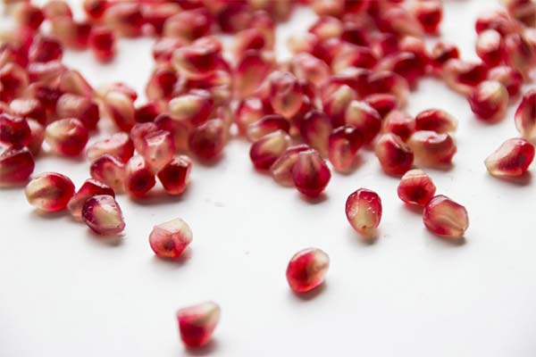 ザクロの種を食べることができますか？