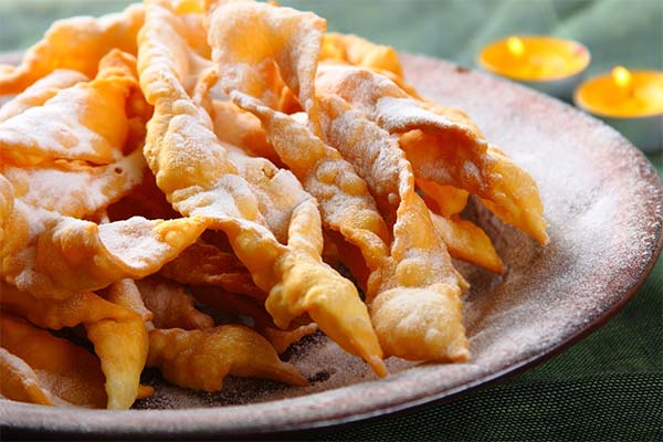 卵の黄身を使ったシュークリーム