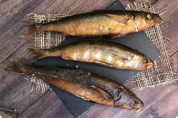 魚の燻製の作り方