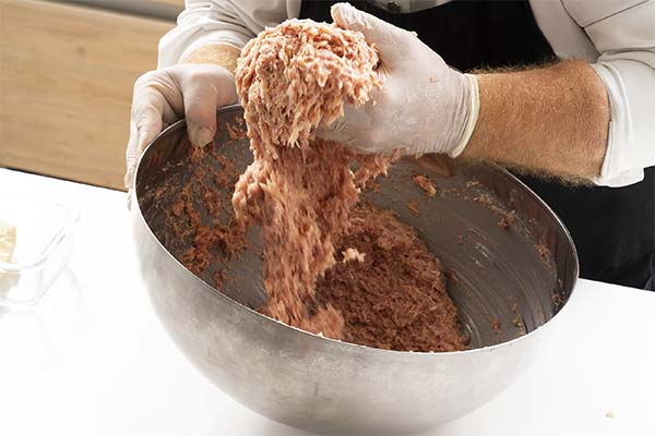 その他、ひき肉にとろみをつける方法