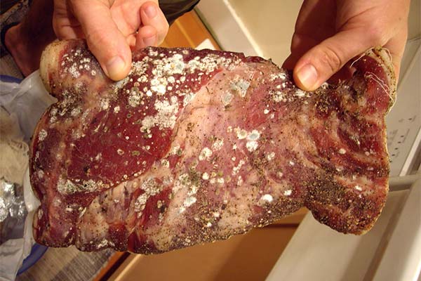豚肉の腐敗の兆候