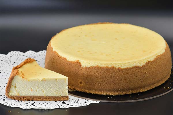 チーズケーキができたかどうかを確認する方法