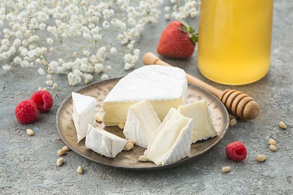 ブリーの食べ方、何に合わせる？