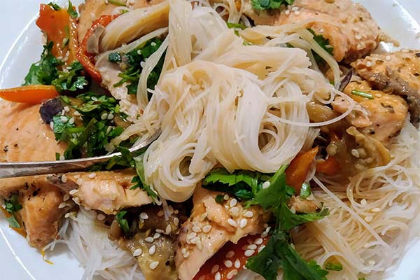 野菜入りしょうゆラーメン